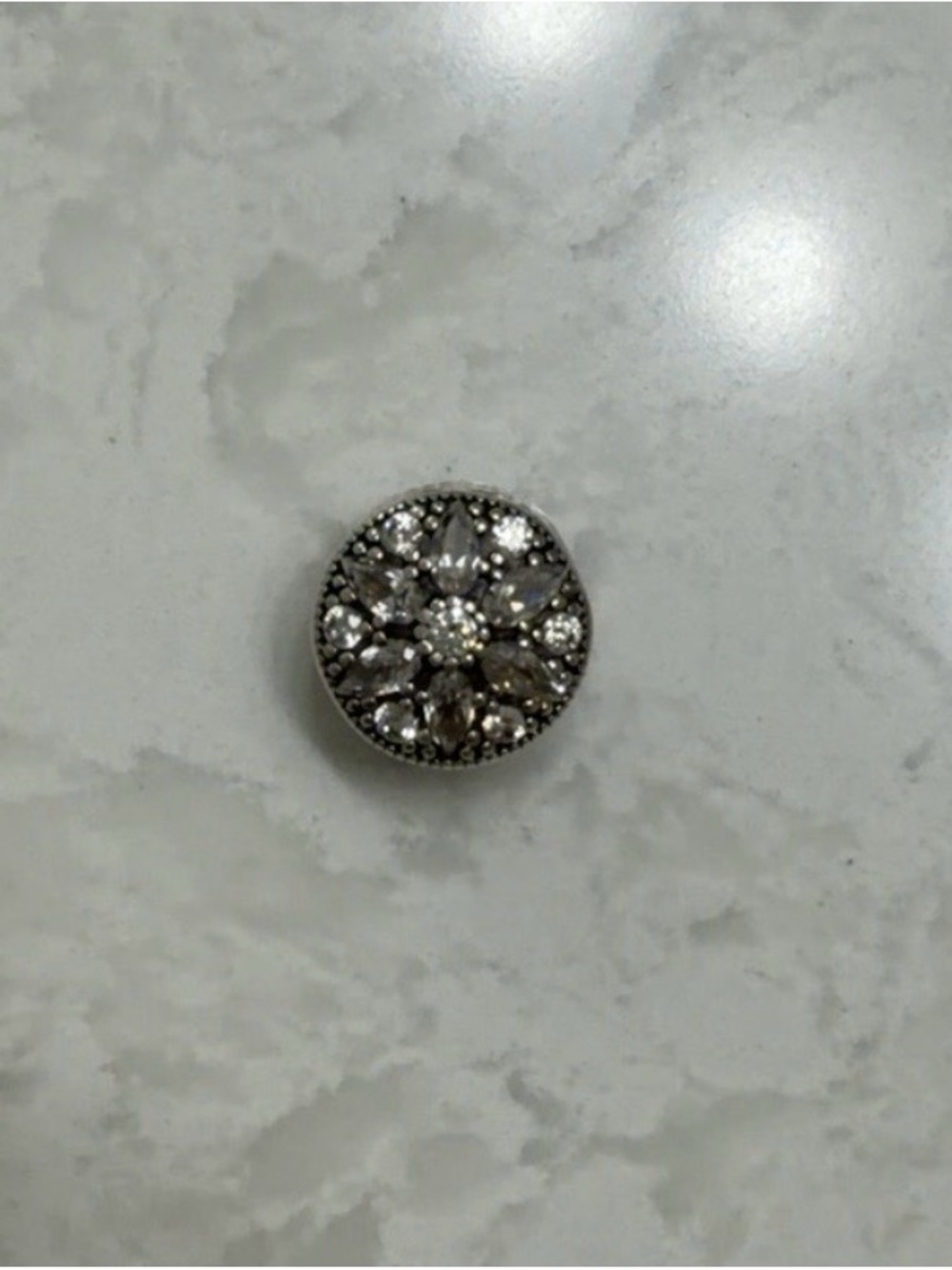 Pandora retired floral charm